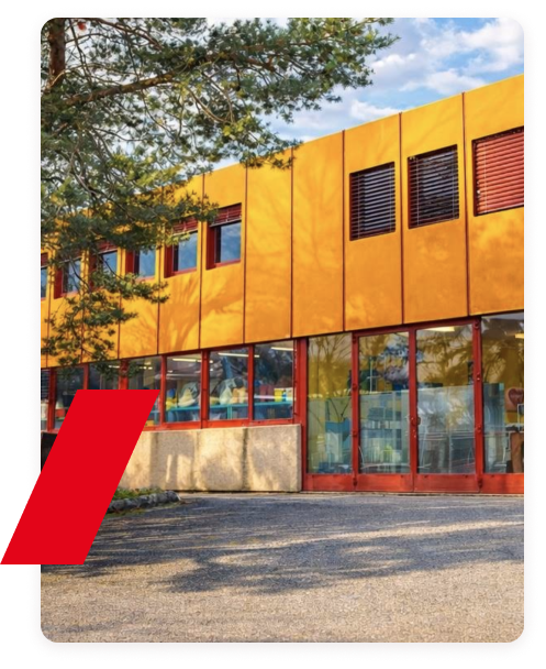 Façade de l&rsquo;atelier RénoBoîtes SA à Gland